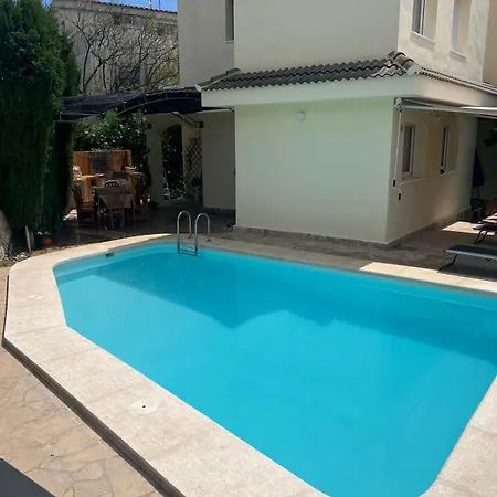 Villa La Fabuleuse Maison De Lucia Et Georges