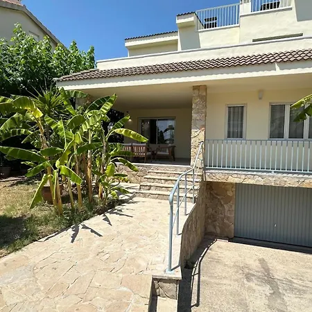 Villa La Fabuleuse Maison De Lucia Et Georges